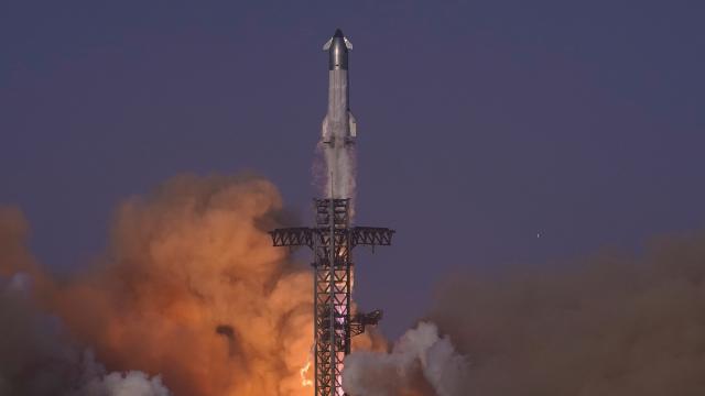 „Спейс Екс“ изгуби прототип на ракетата „Старшип“ по време на изпитателен полет
