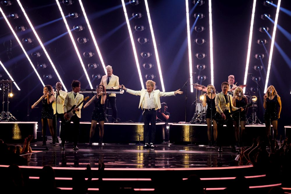 Американските музикални награди 2025 превърнаха червения килим в истинска модна арена