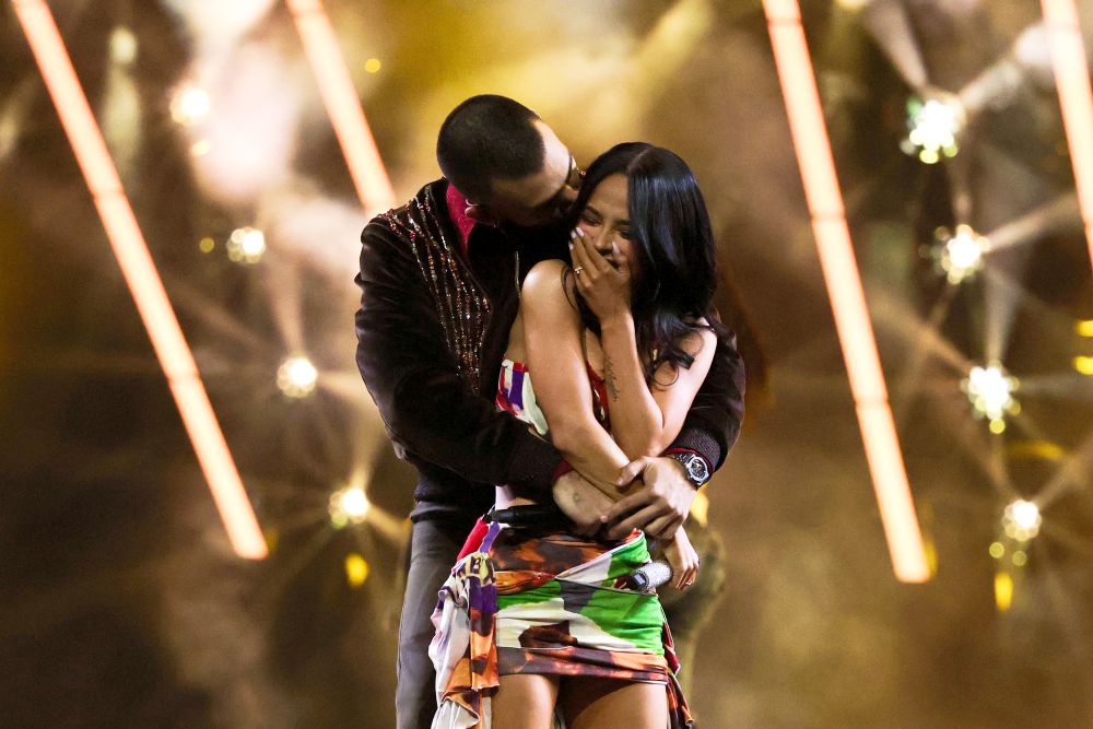 Американските музикални награди 2025 превърнаха червения килим в истинска модна арена