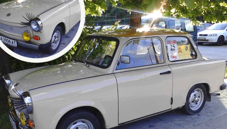 трабант ева - ФЕСТ: 39-годишен делукс трабант дефилира в Трявна