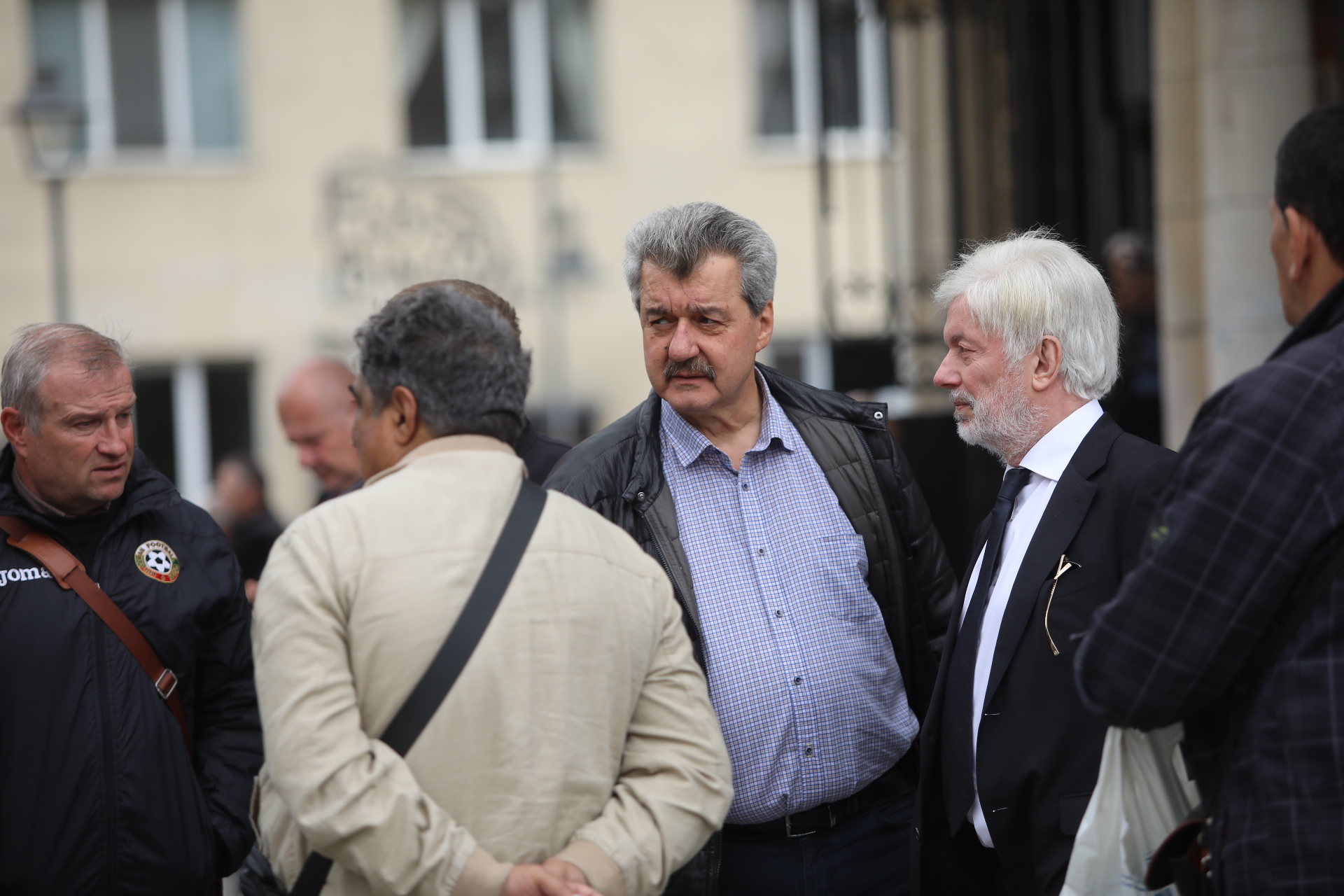 Близки, приятели и почитатели на „Левски“ изпратиха в последния му път легендарния защитник Кирил Ивков