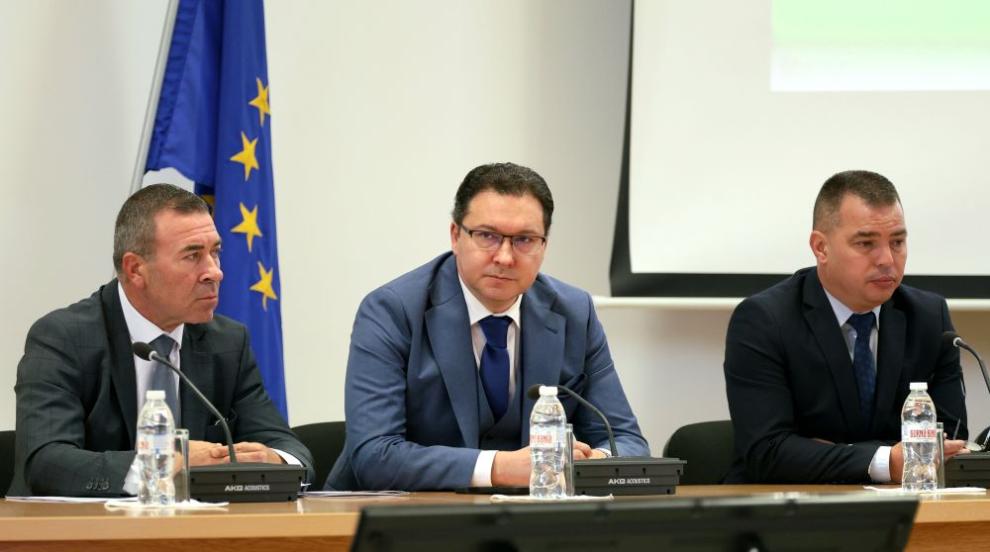 Митов за съвещанието на МВР: Обсъдихме видимостта на полицията на пътя да е максимално засилена