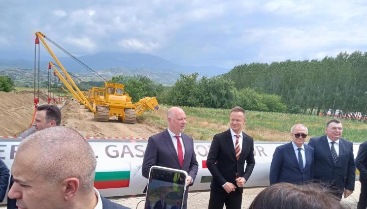 Желязков - ОТ ДОГОДИНА: 3,6 млрд. куб. м газ от Гърция тръгва към нас