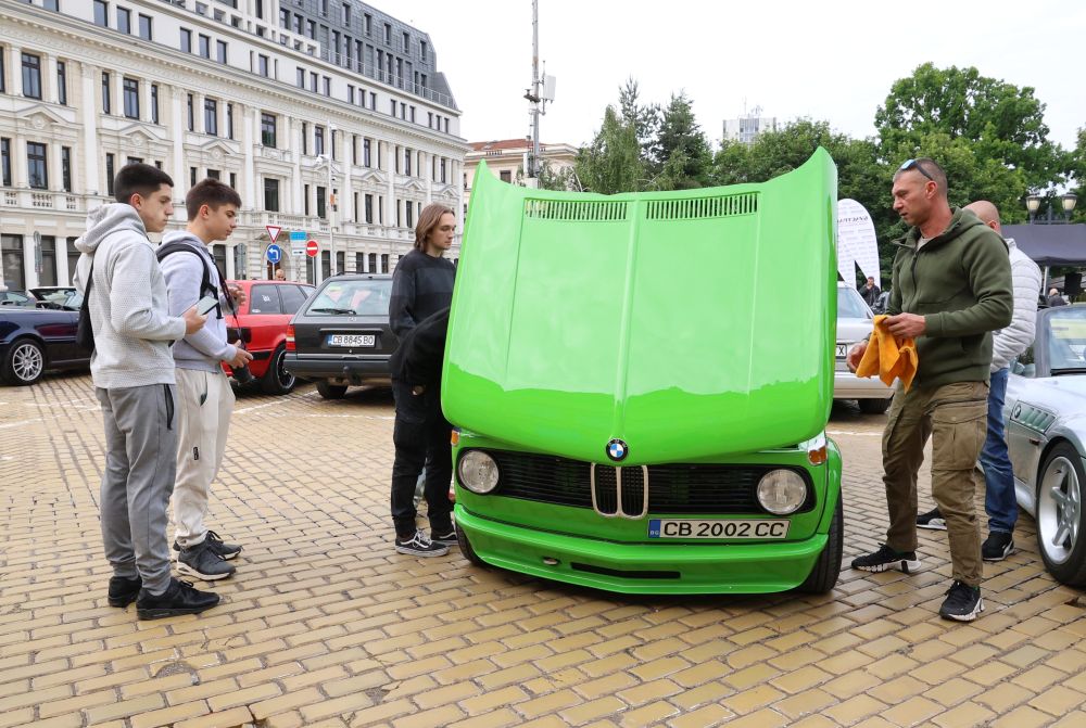 Ретро автомобили