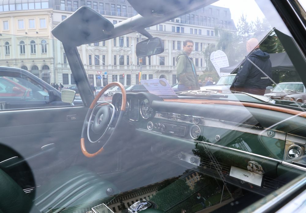 Ретро автомобили