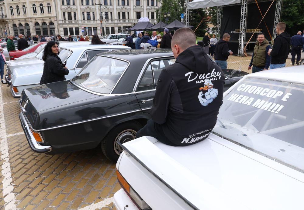 Ретро автомобили