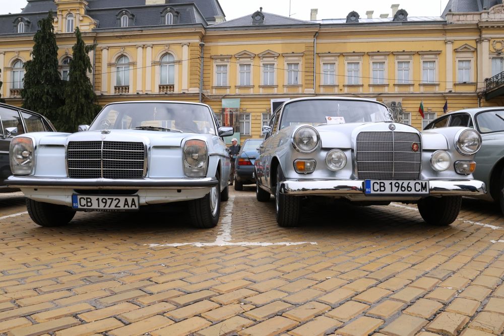 Ретро автомобили