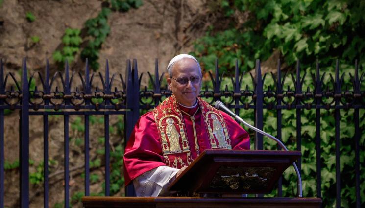 папа Лъв - Папа Лъв XIV се появи на церемония с омофора, подарен му от Желязков! (ВИДЕО+СНИМКИ)