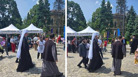 Патриархът сред деца и полицаи!