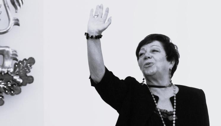 Божана Апостолова - Посвещават Черноморския литературен фестивал на Божана Апостолова