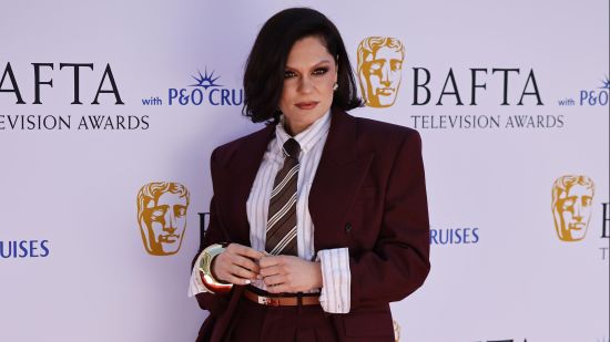 Jessie J е диагностицирана с ранен стадий рак на гърдата