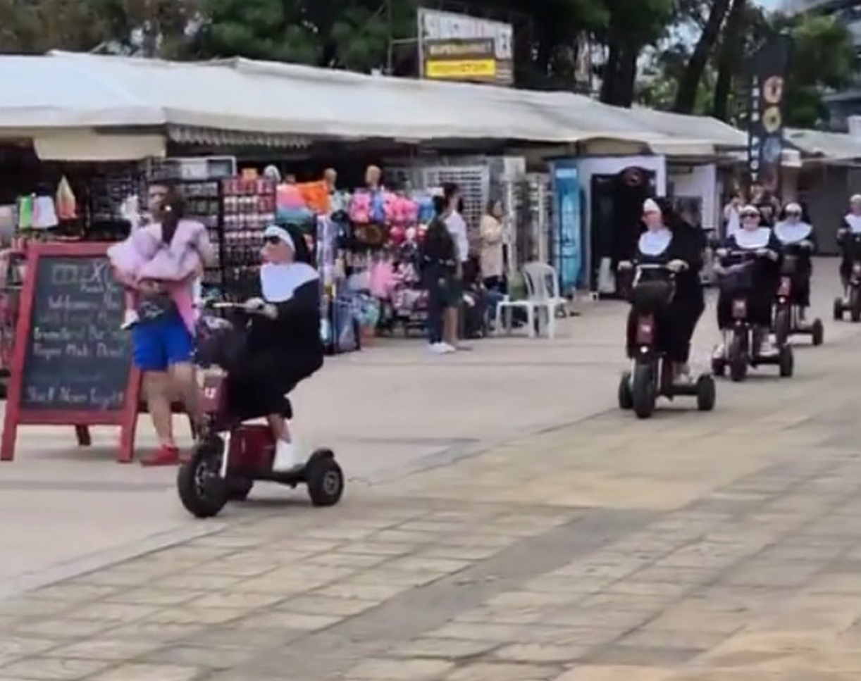 монахини на слънчака