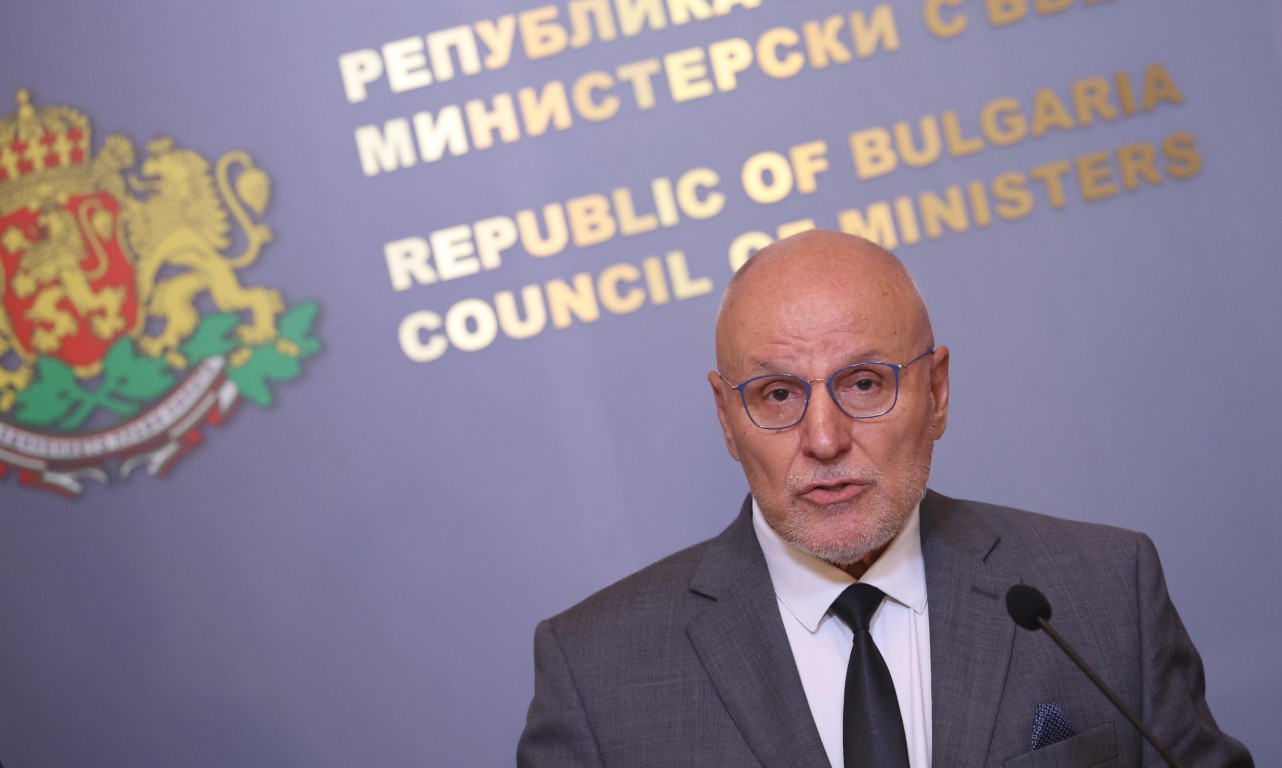 Димитър Радев: Еврозоната ни предлага по-добра защита срещу кризи