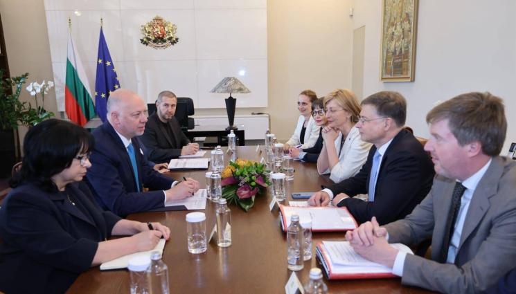 росен желязков - Желязков: България е оценена по достойнство за покриването на Маастрихтските критерии