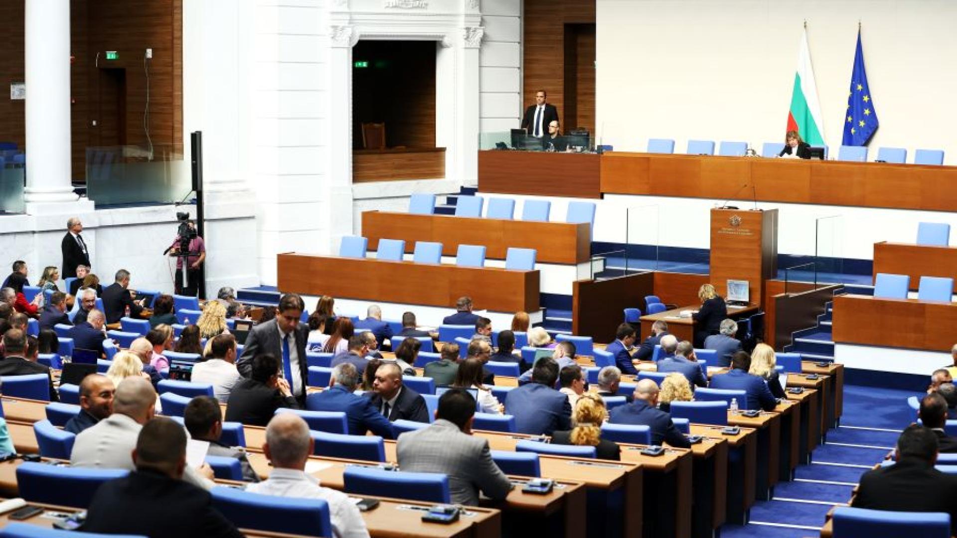 Депутатите избраха нови председатели на пет постоянни комисии на Народното