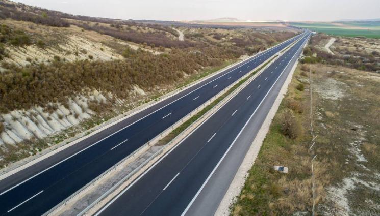 магистрала Хемус - ЗАРАДИ ЛИПСА НА МАГИСТРАЛА: Пътуването в България по-бързо през чужбина!