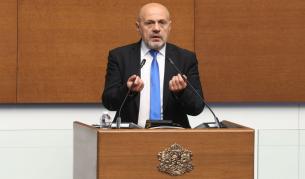 <p>Дончев: Очакваме 440 млн. евро по ПВУ, останалите средства са свързани с КПК</p>