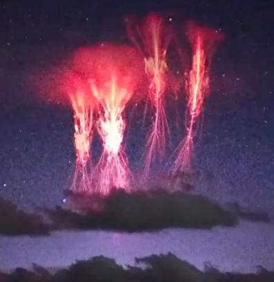 Червени спрайтове