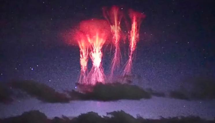 Червени спрайтове - ОТ ДРУГА ПЛАНЕТА: Извънземните си заминаха на 1 юни, излетяха от Тибет!