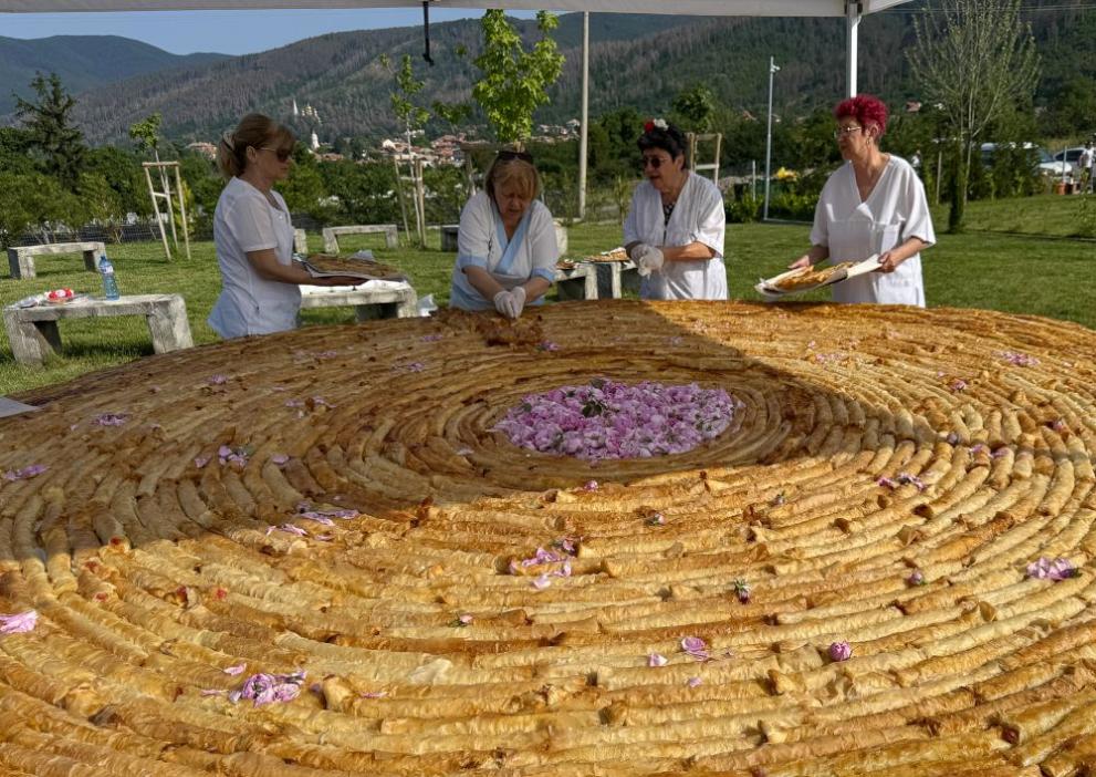  Казанлък баница с роза 