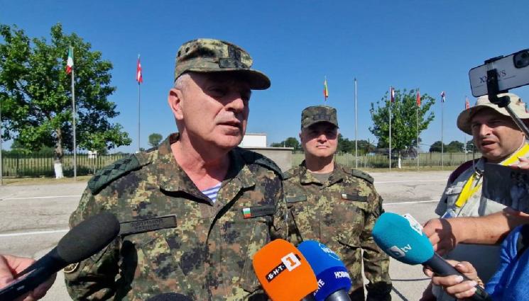 Емил Ефтимов - Армията ни получава 320 нови джипа