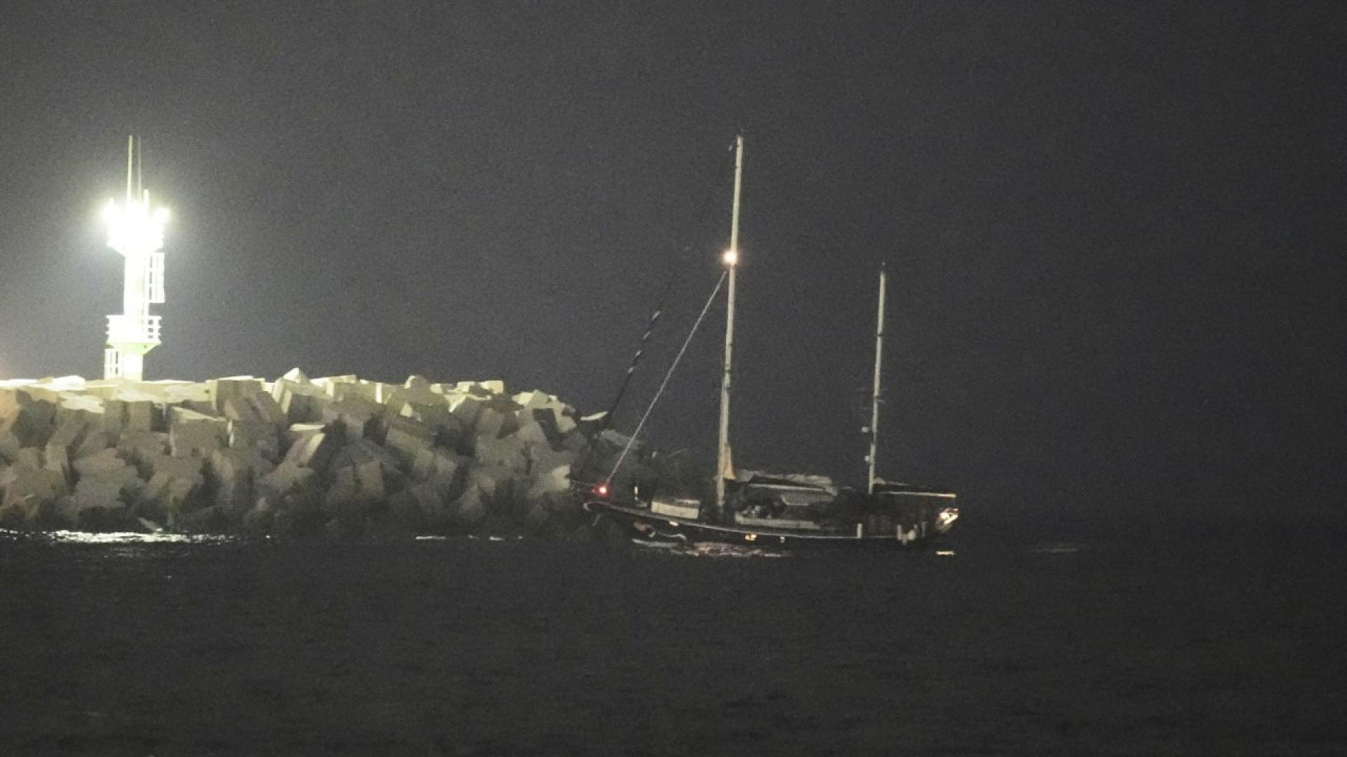 Грета Тунберг и други активисти които се опитаха да доставят