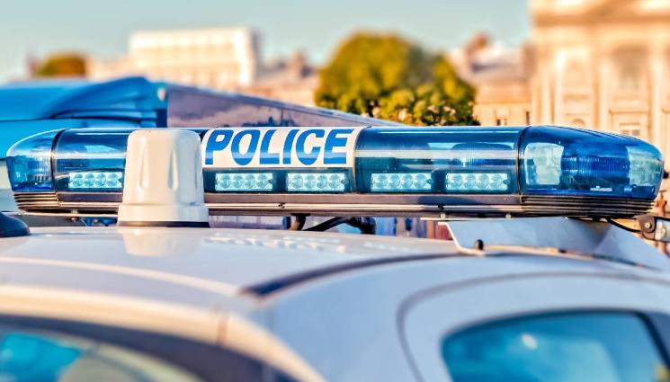 d - Ученик наръга смъртоносно учителка във Франция