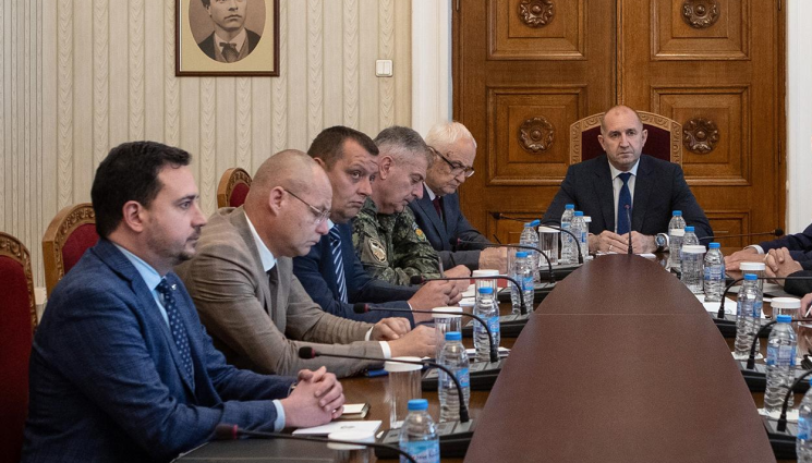 Радев - КСНС при президента: Няма пряка заплаха за сигурността на България