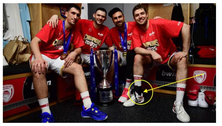 Александър Везенков Олимпиакос титла глезен - 2 седмици почивка за Везенков заради навехнатия по шампионски глезен