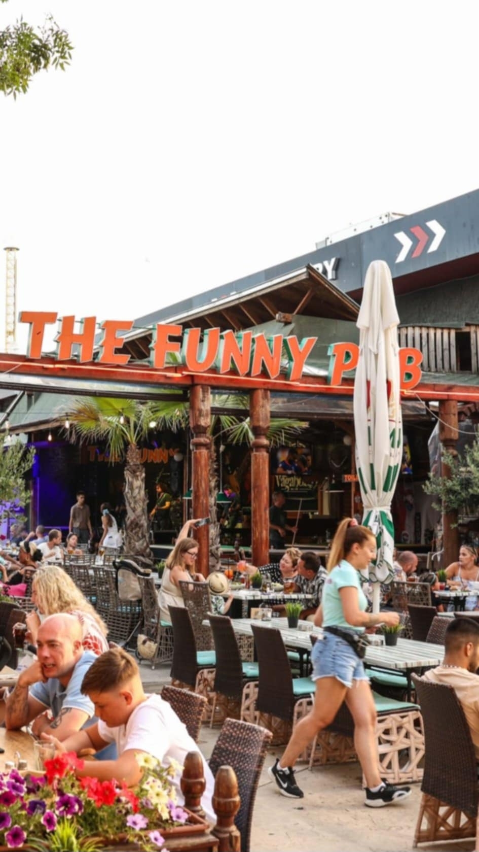 Фъни пъб