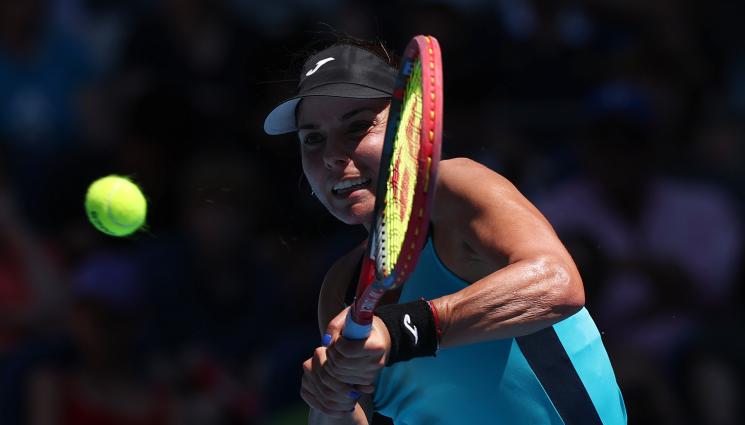 Виктория Томова - Вики Томова сгъна австралийка от 1:5, Шейнгезихт взе шеста титла, Каратанчева се размина