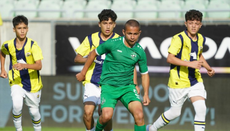 Лудогорец U14 - Като батковците! Година и половина, след като Лудогорец победи Фенербахче, и отборът до 14 години го направи