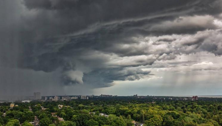 d - ЖЕГА ЛИ? Идват гръмотевични бури, температурите тръгват надолу!