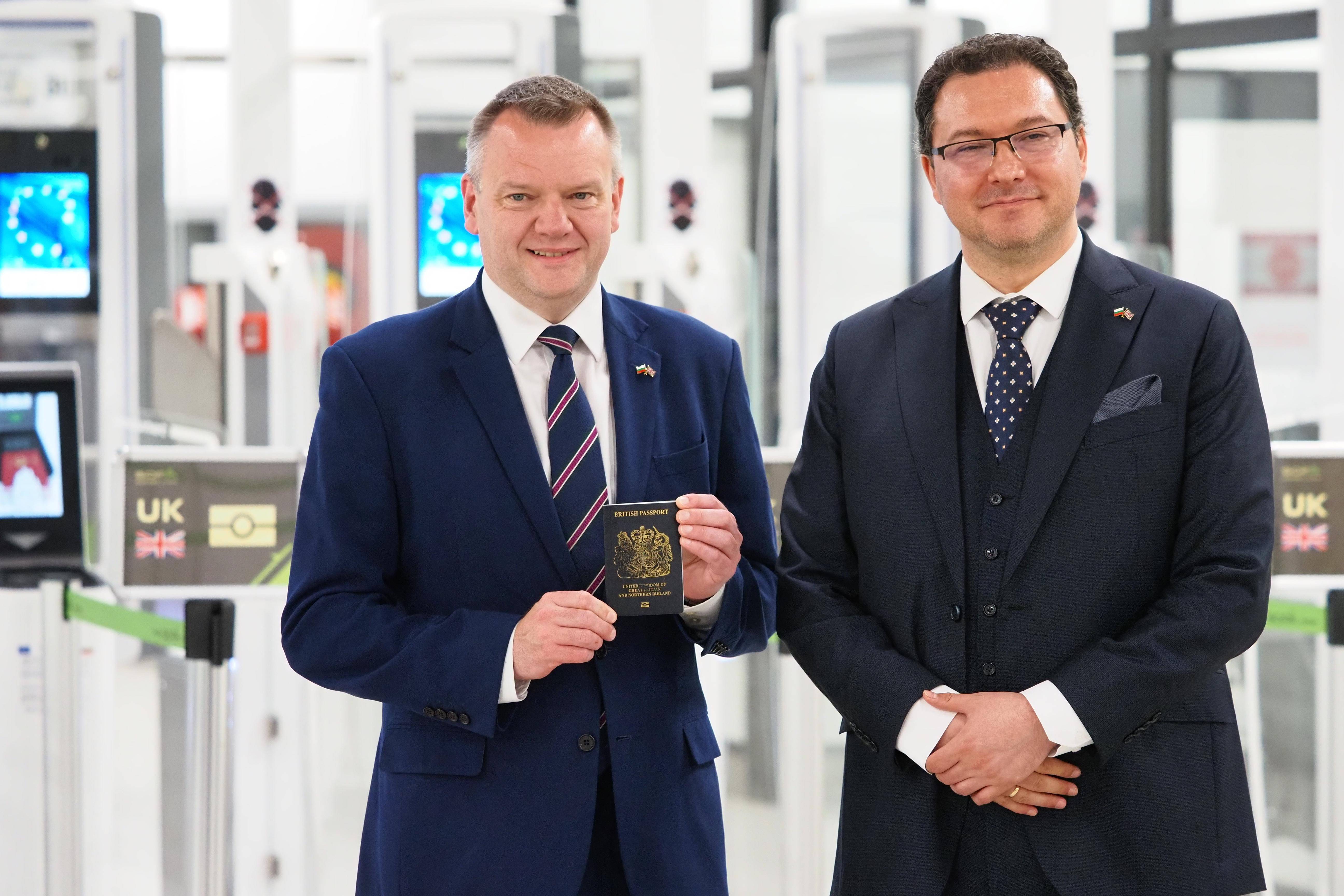 Даниел Митов