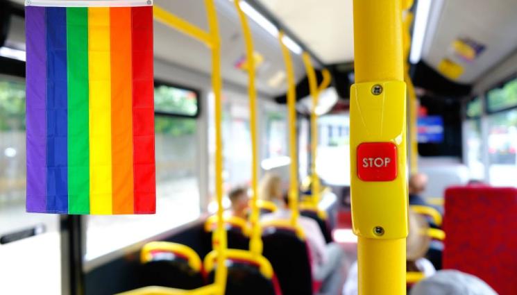 LGBT - БЕЛЯЗАХА ГИ: Цветовете на ЛГБТ превзеха градския транспорт! (СНИМКА+АНКЕТА)