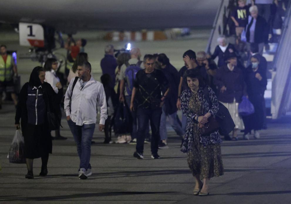  Самолет с български жители, евакуирани от Израел, кацна на летище Васил Левски София в 02:30 часа тази нощ. 