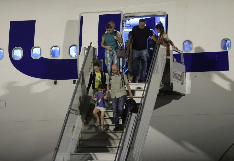  Самолет с български жители, евакуирани от Израел, кацна на летище Васил Левски София в 02:30 часа тази нощ. 