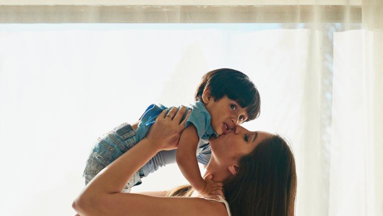  Помните ли Зара от Биг Брадър? Вижте какъв брой е пораснало детето ѝ (СНИМКИ) 