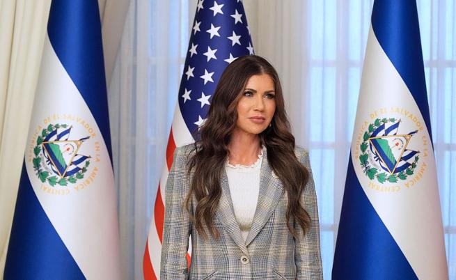 Кристи Ноем приета в болница с алергична реакция