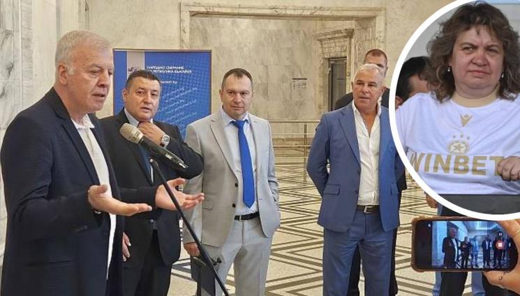 Наско Сираков фенклуб Левски - Наско вкиселова ЦСКА в парламента