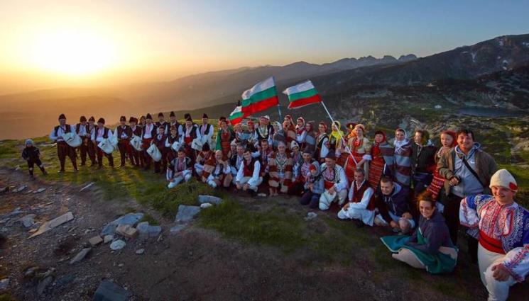 ПЛАНИНА - НА 1 ЮЛИ: Джулай вече и в Рила, посрещат изгрева в планината