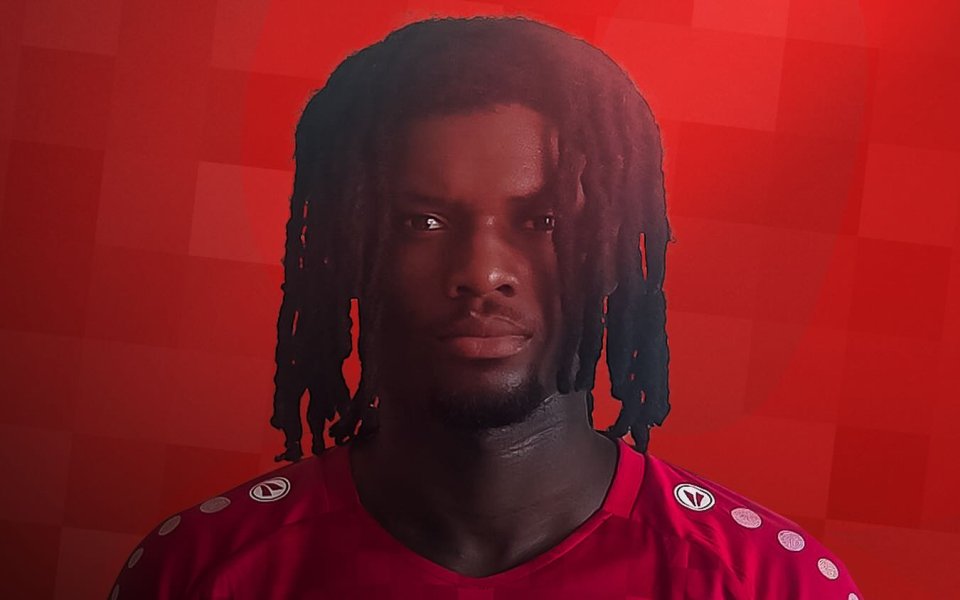 Бивш халф на ЦСКА 1948 подписа в Турция