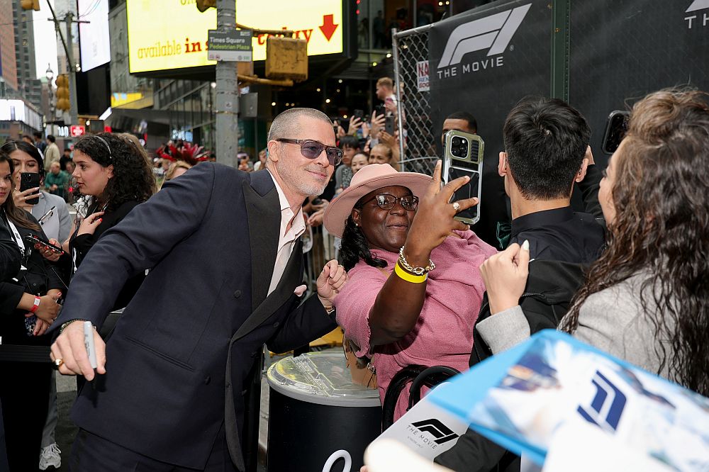 Брад Пит просто не остарява