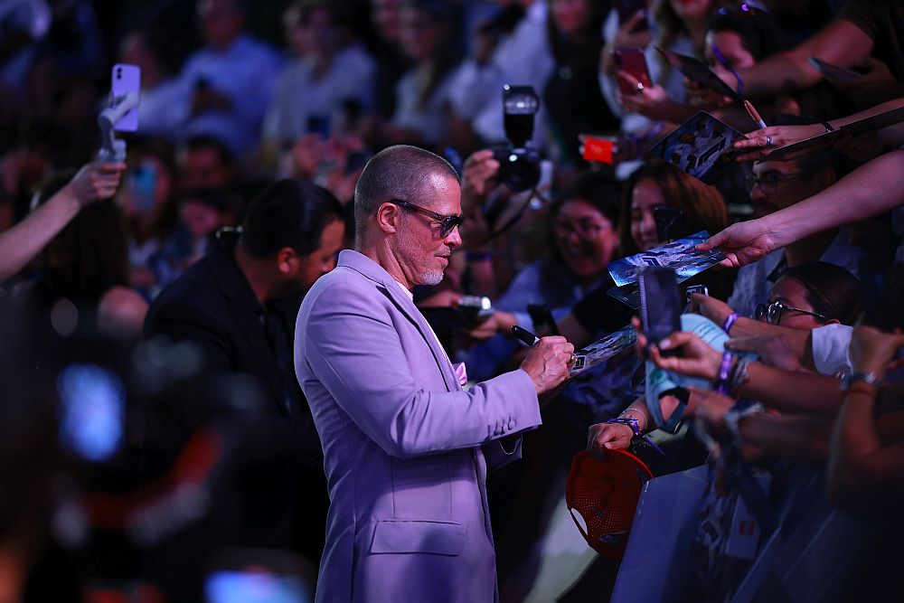 Брад Пит просто не остарява