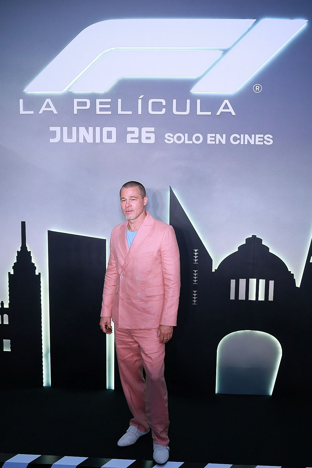 Брад Пит просто не остарява