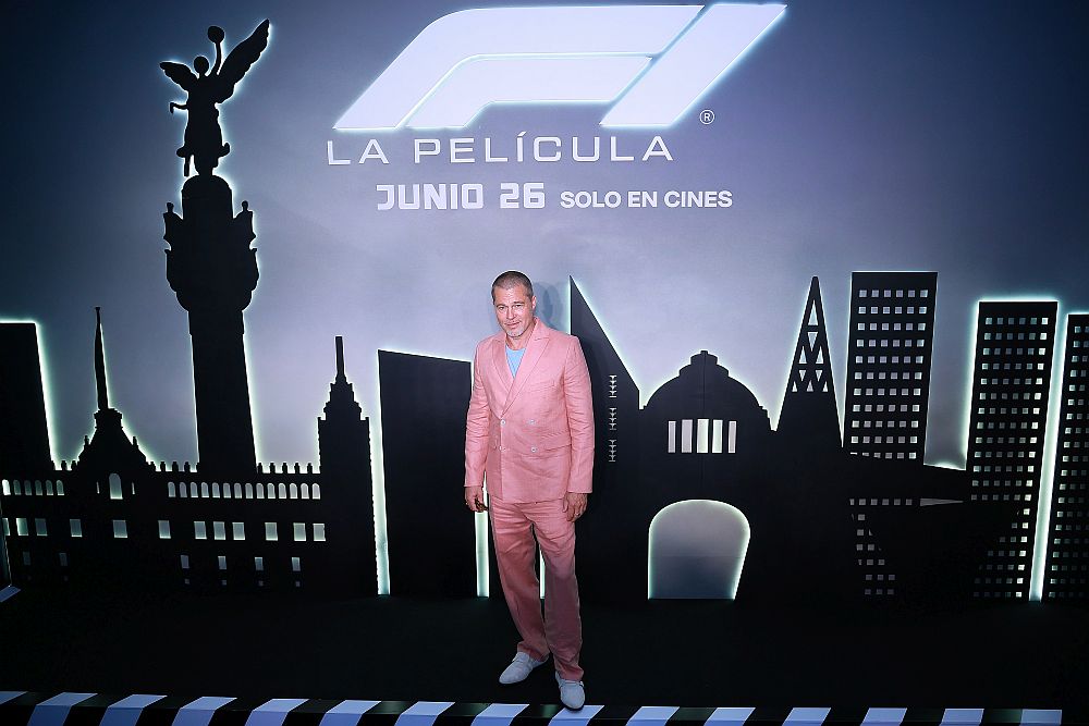 Брад Пит просто не остарява