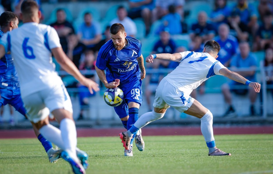 Левски Спартак Плевен1