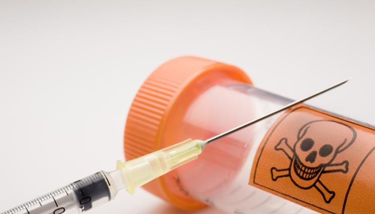 спринцовка - НОВА ВЪЛНА: Масови убождания със спринцовки във Франция!