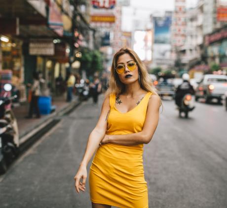 Едно лудо пътуване през измерения в които часовниците се разтапят