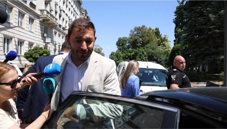 Никола Барбутов - Полиция изведе заместник-кмета на София Никола Барбутов от Столична община